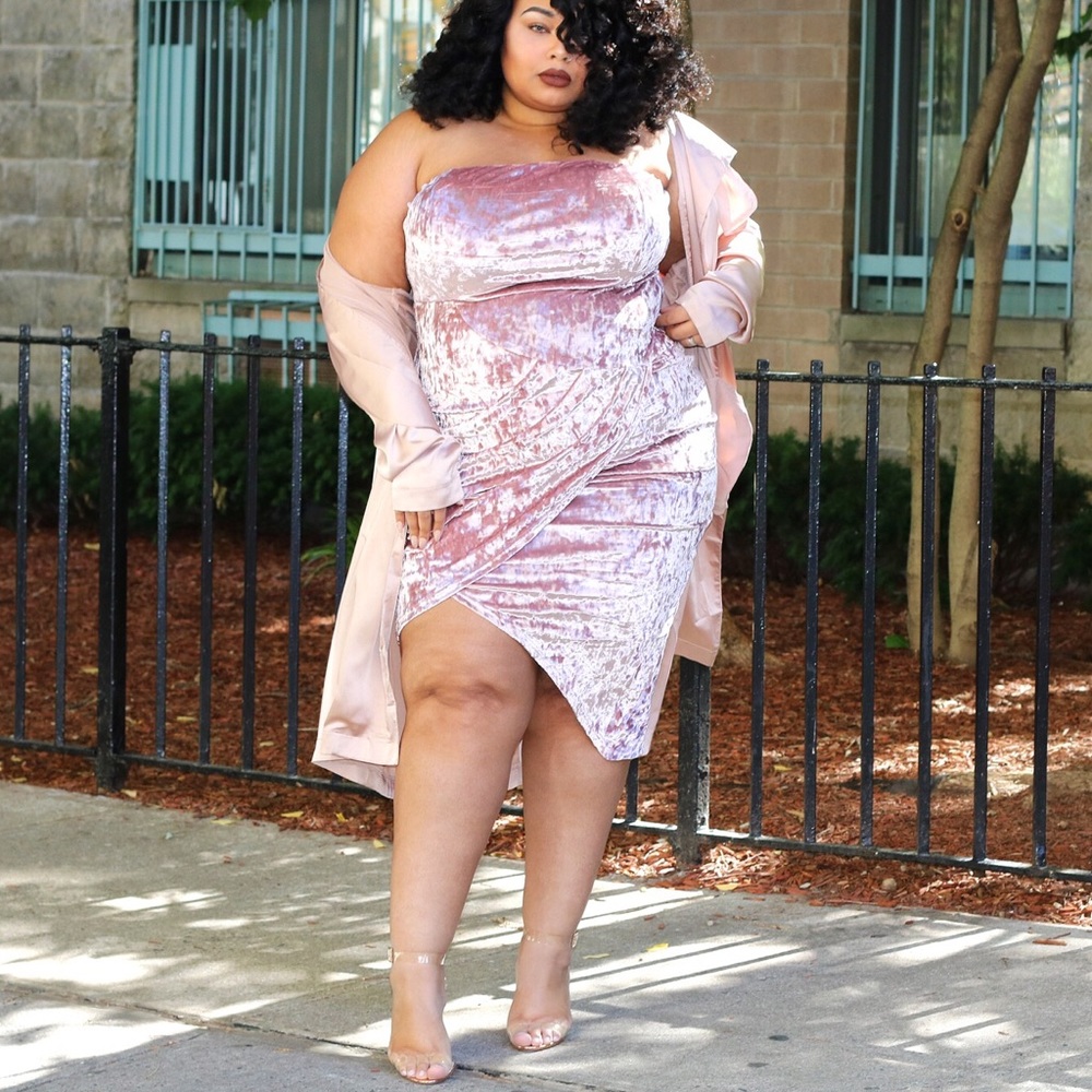 FASHION NOVA CRUSHED VELVET STRAPLESS DRESS